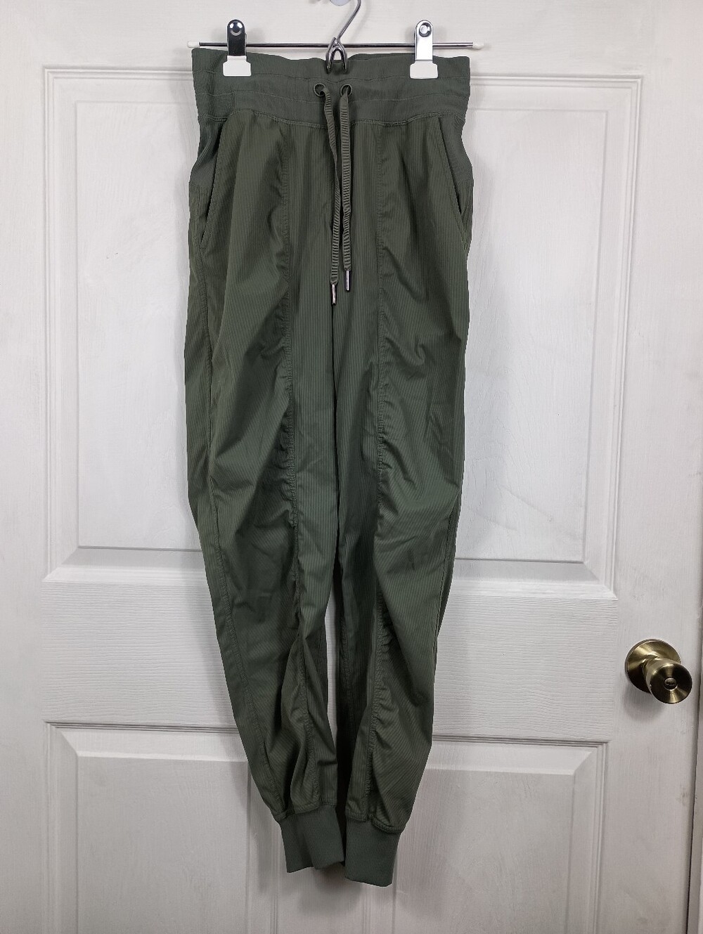 Lululemon Dance Studio Pants 2 Womens Army Green Relaxed Lightweight Jogger 28"